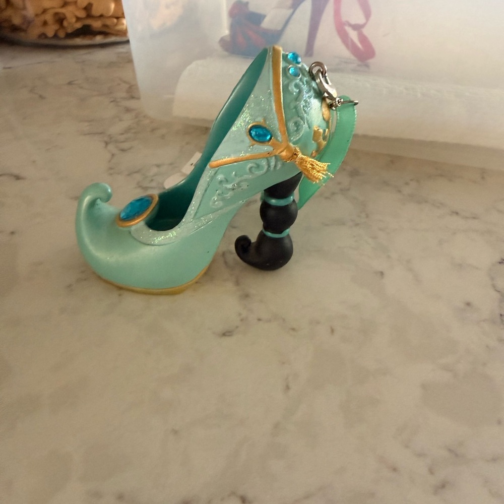 Disney Collectible Shoe Ornament Jasmine